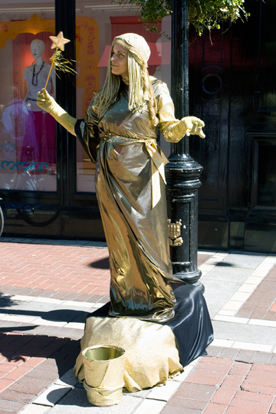 Menneske-statue, Grafton street