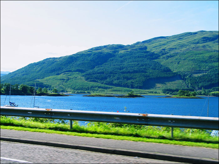 The Highlands/Loch Lomond at 60 miles/hour (V)