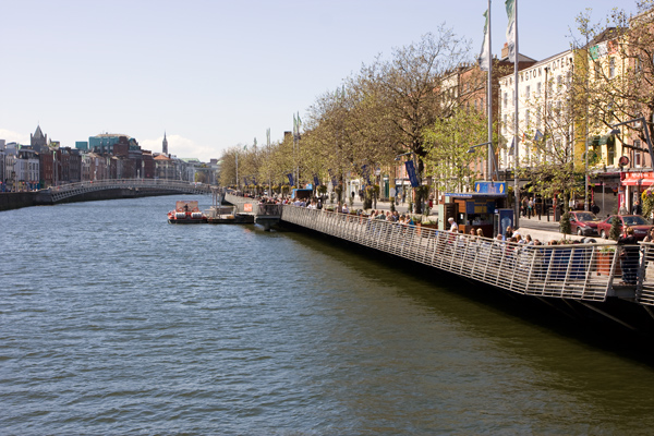 Liffey, vestover fra O'Connell bridge