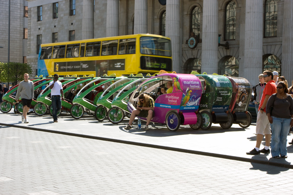 Gratis sykkeldrosje ved General Post Office, O'Connell street
