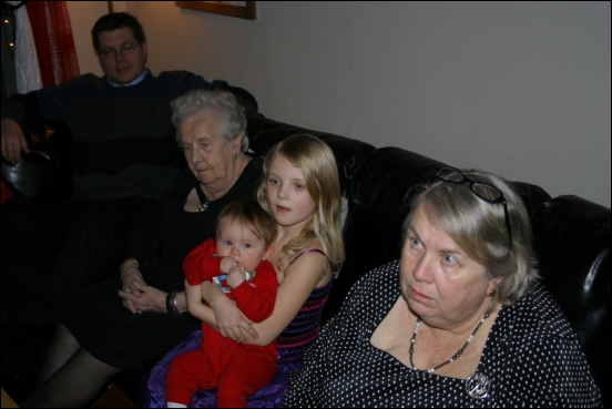 Thomas, mamma, Amalie, Andine og Turid.