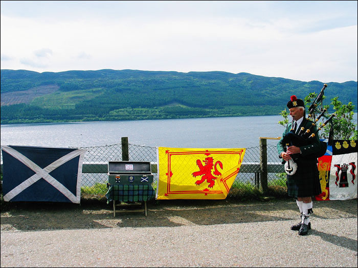 No part of Scotland is complete without the horrible sounds of the bagpipe